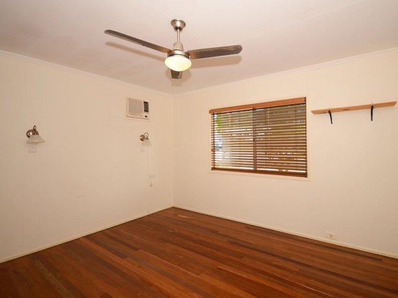 32 Neils Street, Pialba QLD 4655