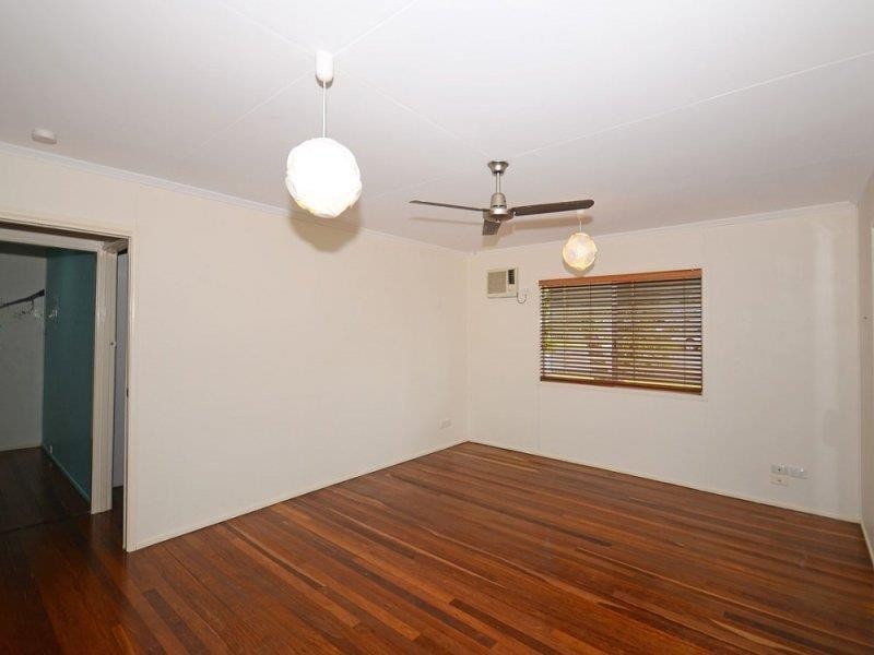 32 Neils Street, Pialba QLD 4655