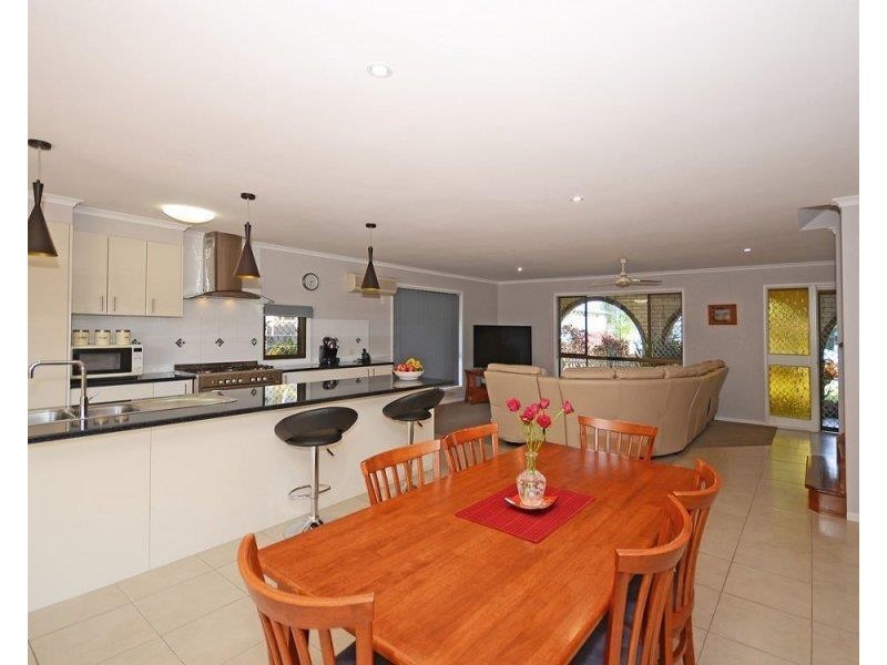 40 Helsham Street, Point Vernon QLD 4655