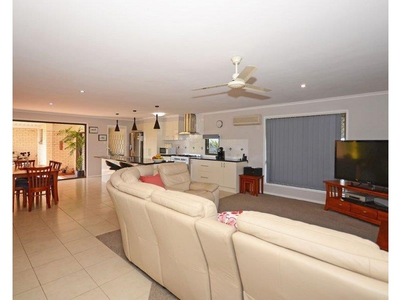 40 Helsham Street, Point Vernon QLD 4655