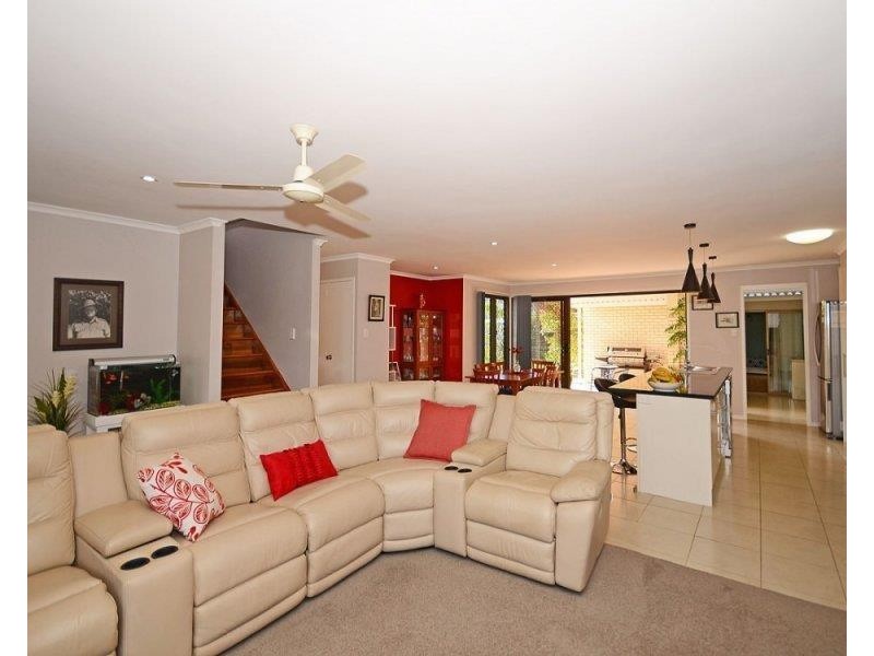 40 Helsham Street, Point Vernon QLD 4655