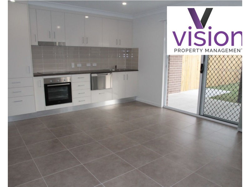 2/127 Exeter Street, Torquay QLD 4655