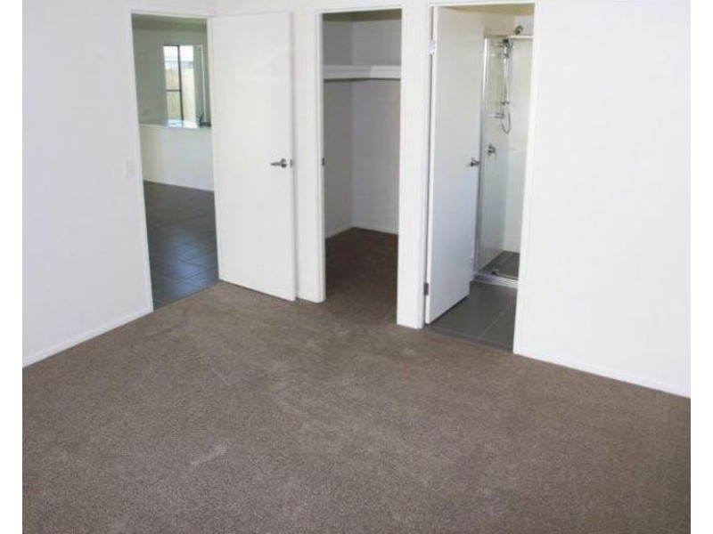 17 Maunsell Street, Urraween QLD 4655