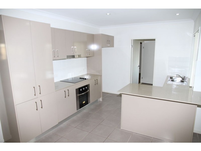 14 Morgan Circuit, Urraween QLD 4655
