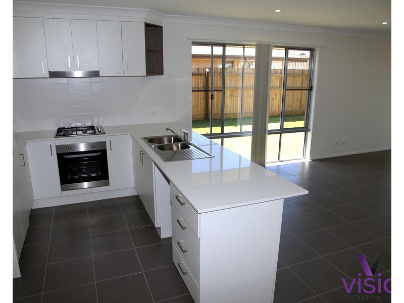 11 Maunsell Street, Urraween QLD 4655