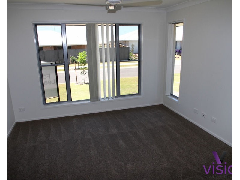 11 Maunsell Street, Urraween QLD 4655