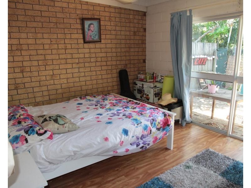 2/226 Cypress Street, Urangan QLD 4655