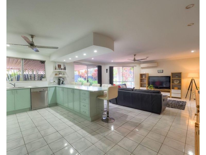 65 Snapper Street, Kawungan QLD 4655