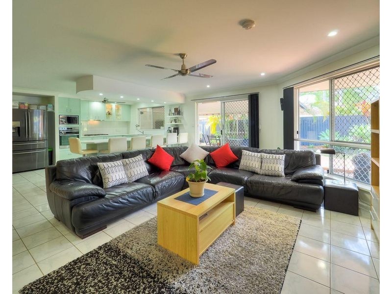 65 Snapper Street, Kawungan QLD 4655