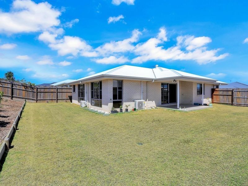 24 O’Connell Parade, Urraween QLD 4655