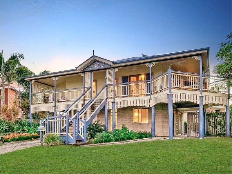685 Charlton Esplanade, Urangan QLD 4655