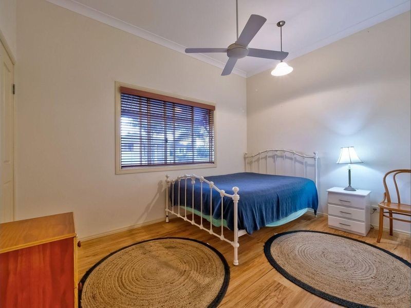 685 Charlton Esplanade, Urangan QLD 4655