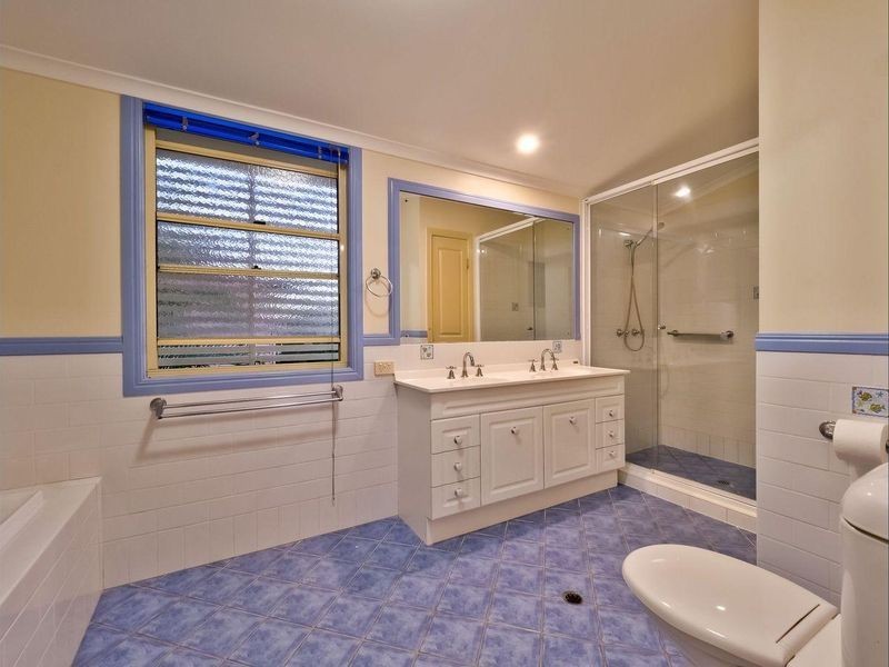 685 Charlton Esplanade, Urangan QLD 4655