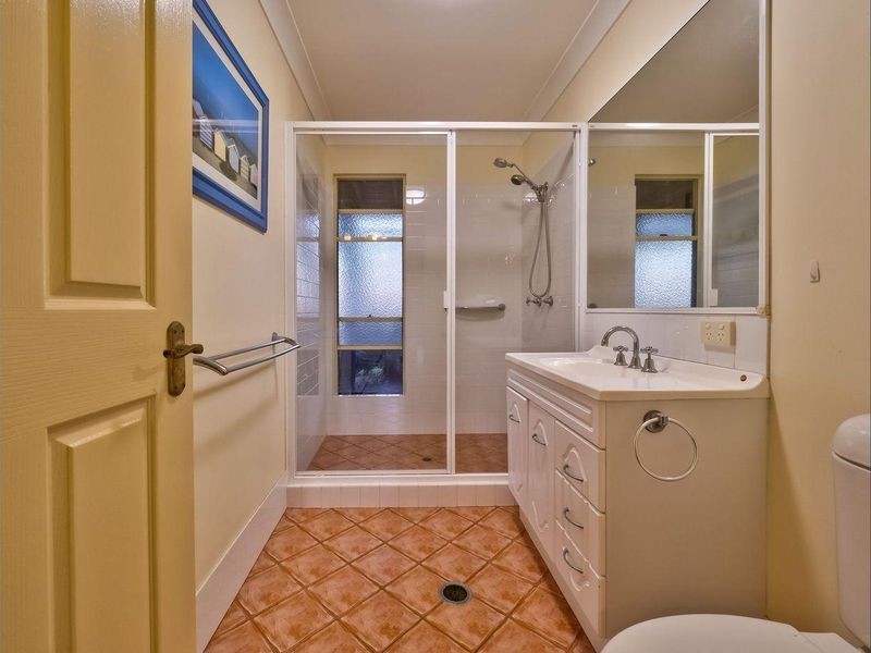 685 Charlton Esplanade, Urangan QLD 4655