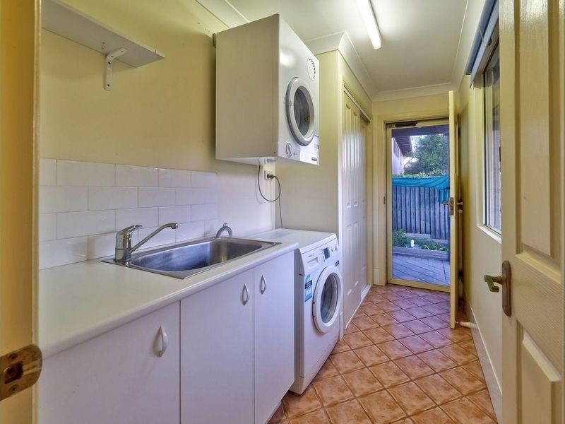 685 Charlton Esplanade, Urangan QLD 4655