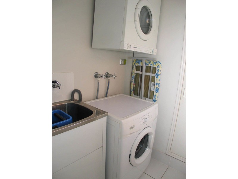 108/17 Buccaneer Drive,, Urangan QLD 4655