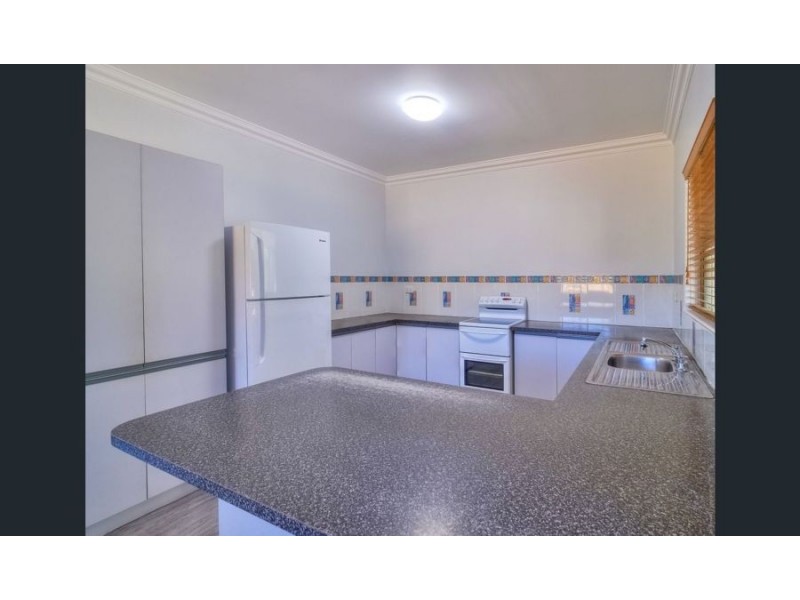 6 Garden Drive, Urangan QLD 4655