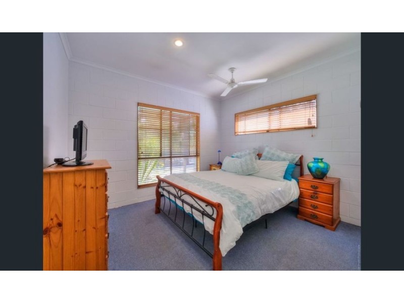 6 Garden Drive, Urangan QLD 4655