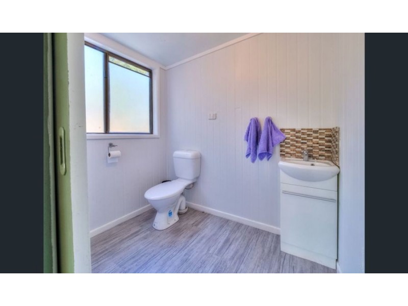 6 Garden Drive, Urangan QLD 4655