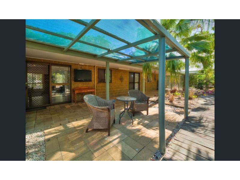 6 Garden Drive, Urangan QLD 4655