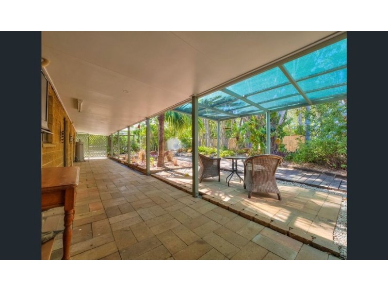 6 Garden Drive, Urangan QLD 4655