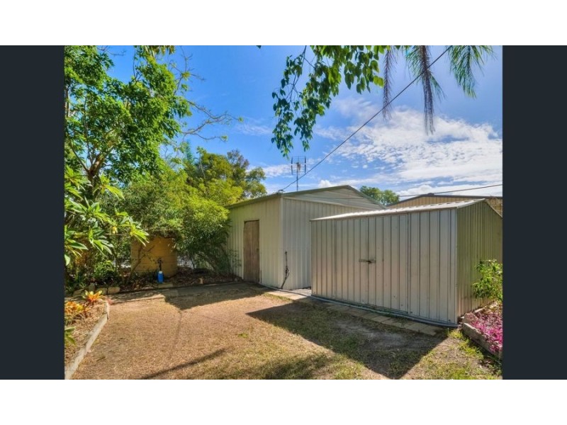 6 Garden Drive, Urangan QLD 4655