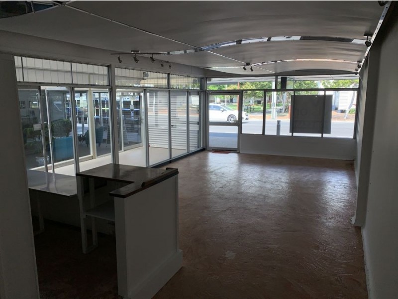 10 Main Street, Pialba QLD 4655