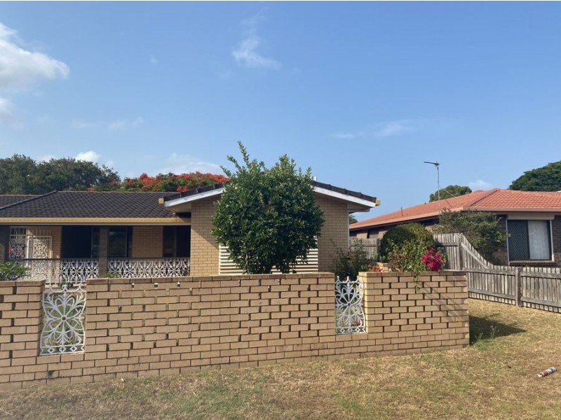 25 South Street, Urangan QLD 4655