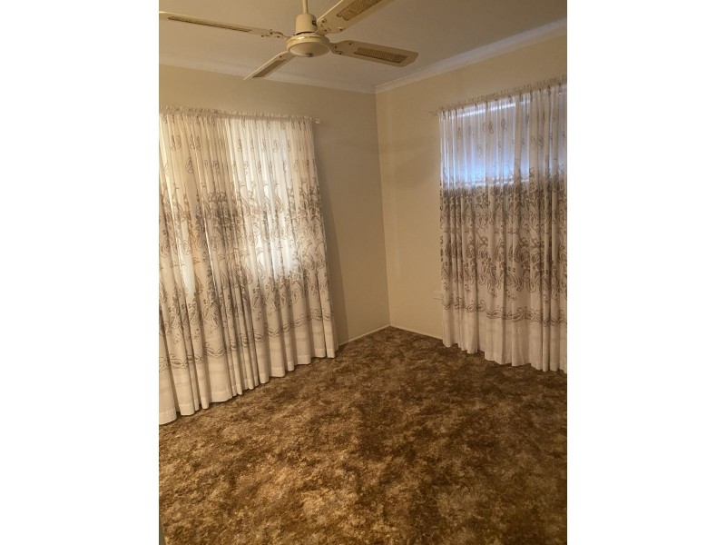 25 South Street, Urangan QLD 4655