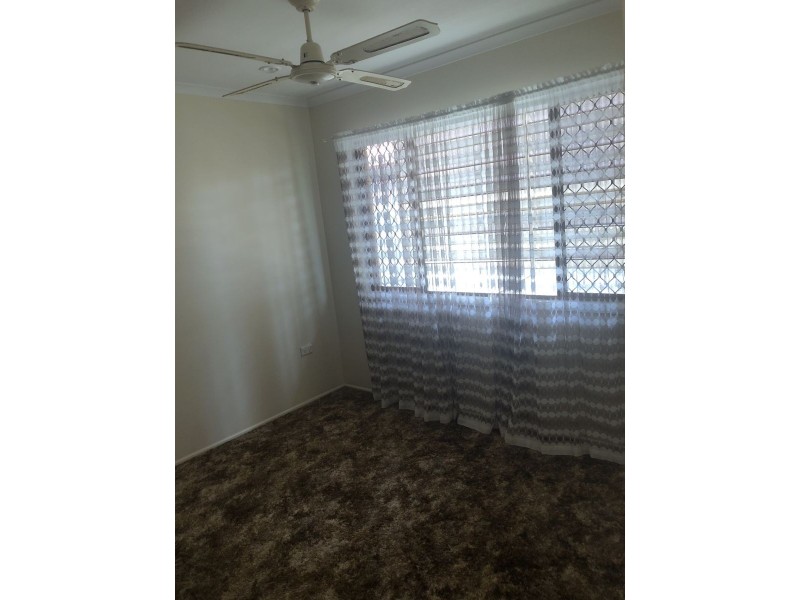 25 South Street, Urangan QLD 4655