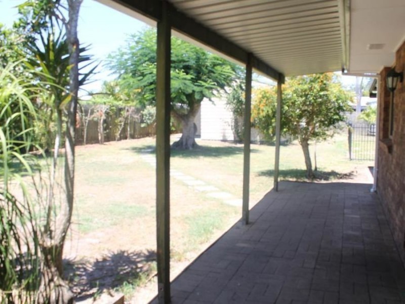 22 Acacia Street, Point Vernon QLD 4655