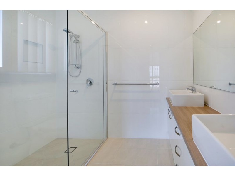 25 Sandy View Drive, Nikenbah QLD 4655