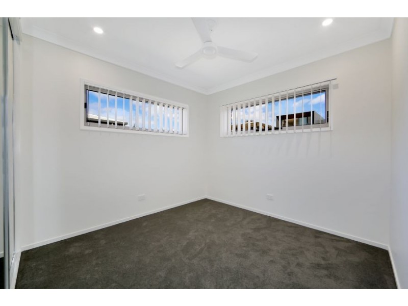 25 Sandy View Drive, Nikenbah QLD 4655