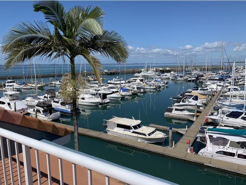 25 17 BUCCANEER, Urangan QLD 4655