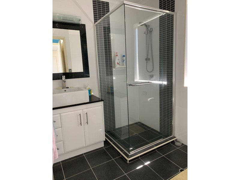 25 17 BUCCANEER, Urangan QLD 4655