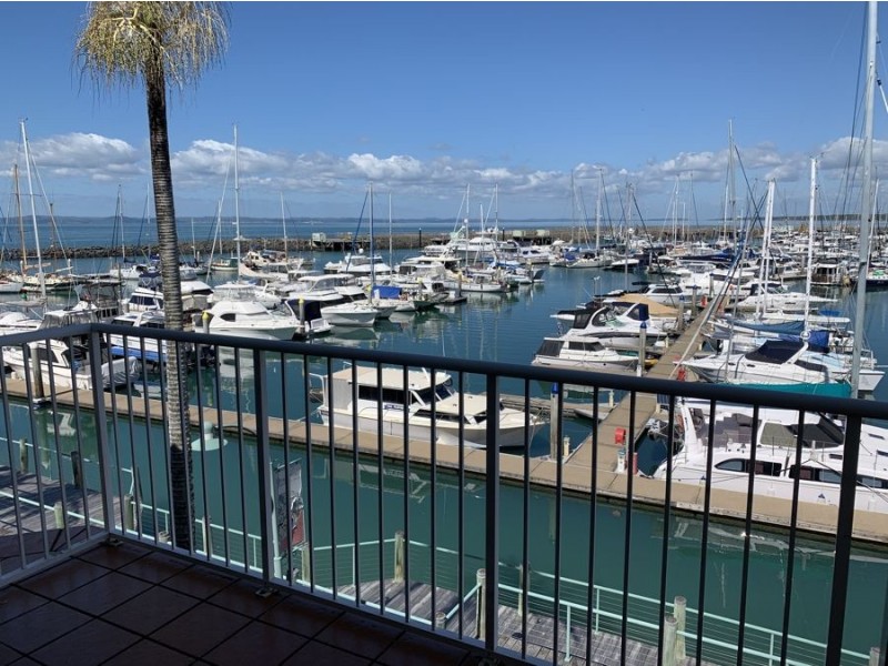 25 17 BUCCANEER, Urangan QLD 4655