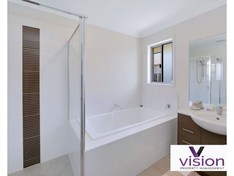 7 Oxley Circuit, Urraween QLD 4655