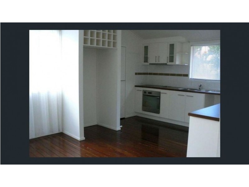 46 King St, Urangan QLD 4655