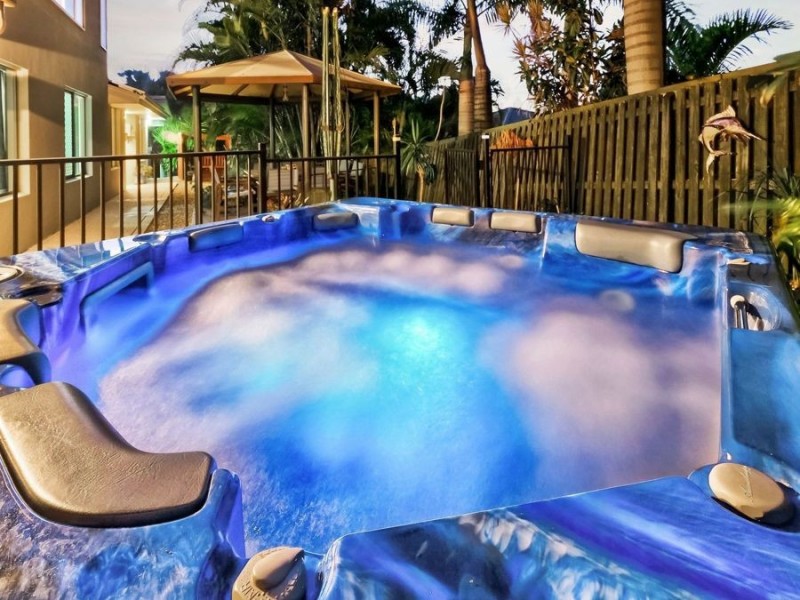 2 Elgin Court, Urraween QLD 4655