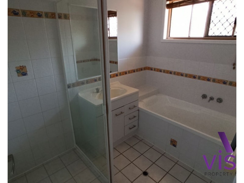 204 Pulgul Street, Urangan QLD 4655