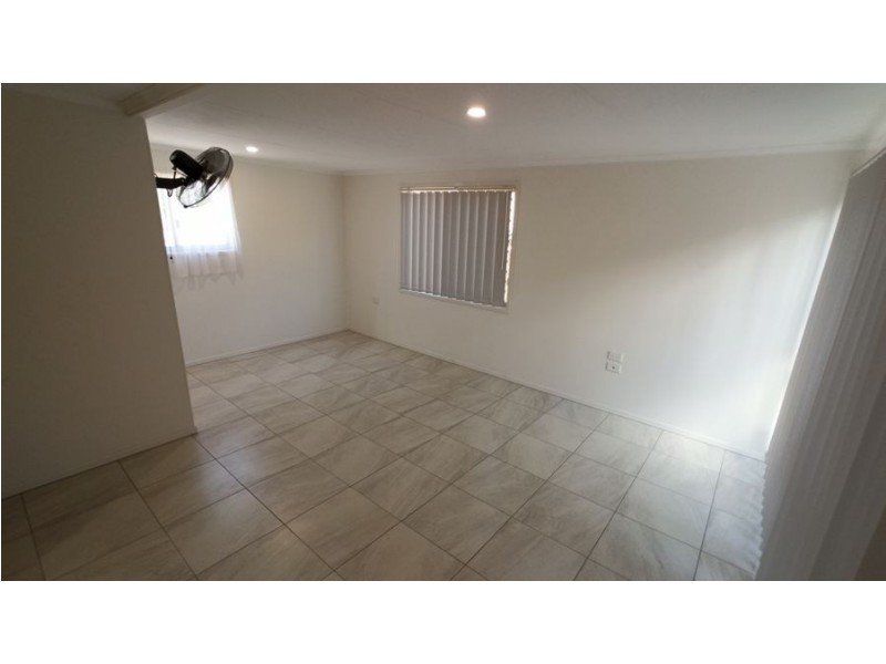 2 Ian Avenue, Kawungan QLD 4655