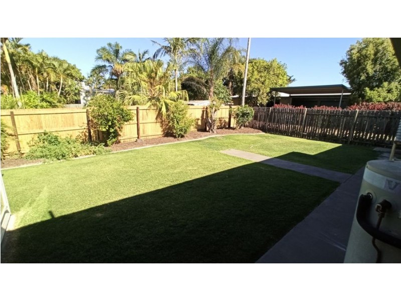 2 Ian Avenue, Kawungan QLD 4655