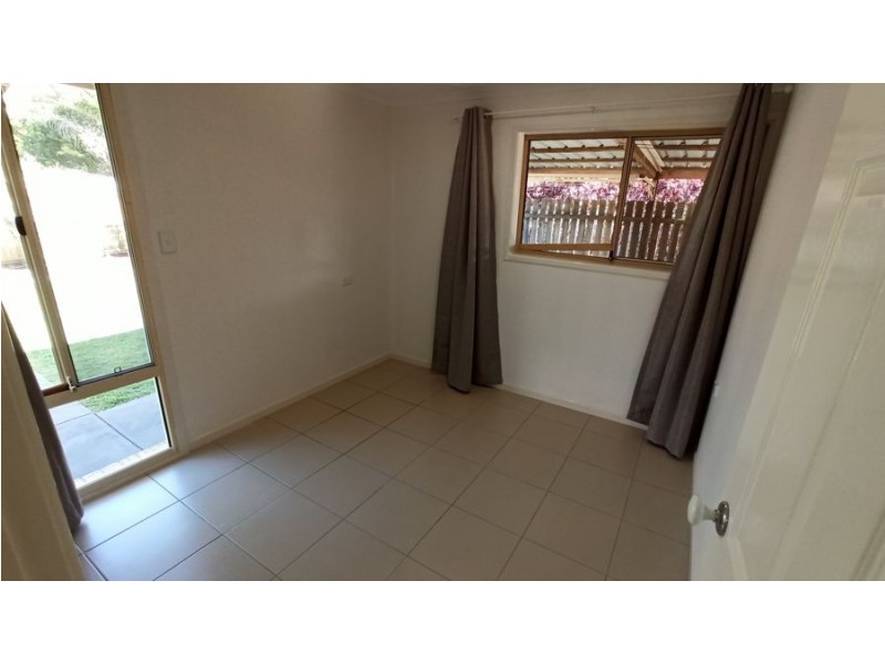 2 Ian Avenue, Kawungan QLD 4655