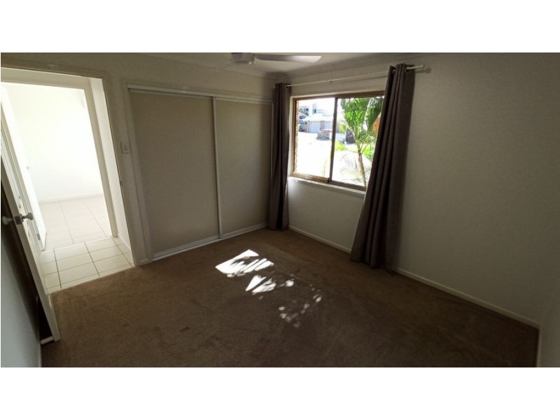 2 Ian Avenue, Kawungan QLD 4655