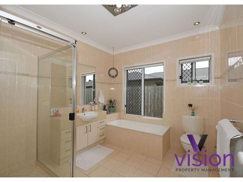 7 Yongala Avenue, Eli Waters QLD 4655