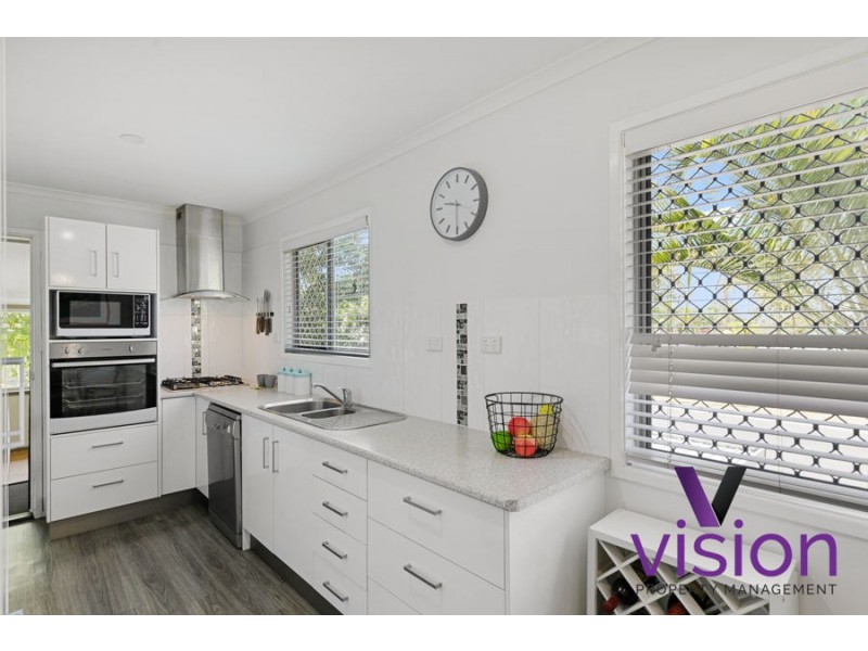 71 Lauren Street, Urangan QLD 4655