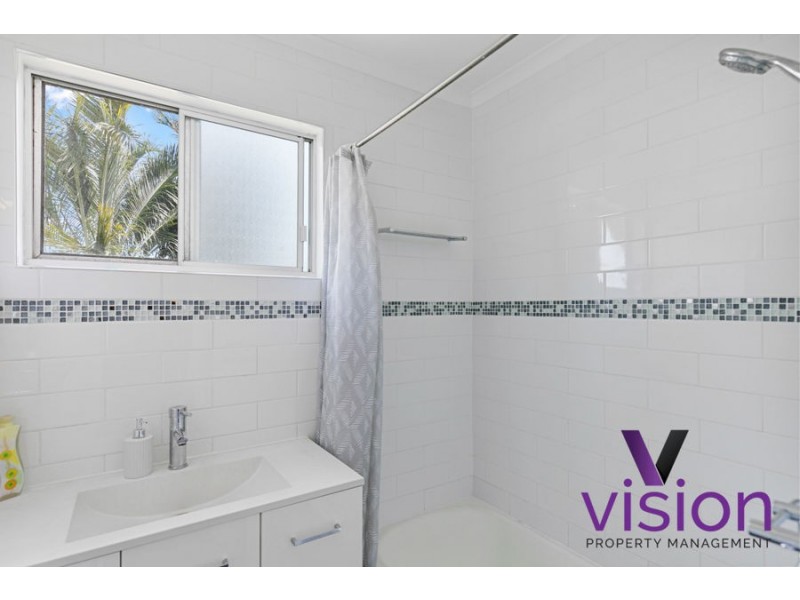 71 Lauren Street, Urangan QLD 4655