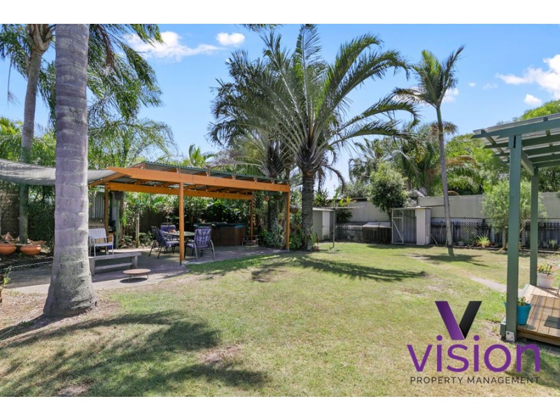 71 Lauren Street, Urangan QLD 4655