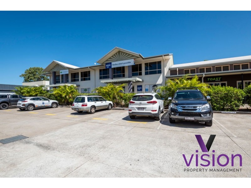 2 & 3/6 Neils Street, Pialba QLD 4655