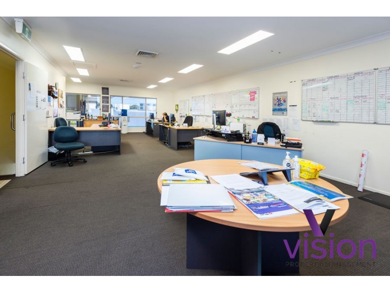 2 & 3/6 Neils Street, Pialba QLD 4655
